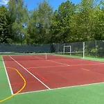 4 Pers Avec Terrasse Et Accès Pmr à - Api-1-52-1231 * Vic-sur-Cère