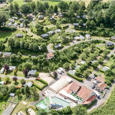 4 Pers Avec Terrasse Et Accès Pmr à - Api-1-52-1231