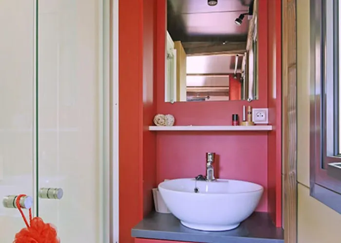 4 Pers Avec Terrasse Et Accès Pmr à - Api-1-52-1231